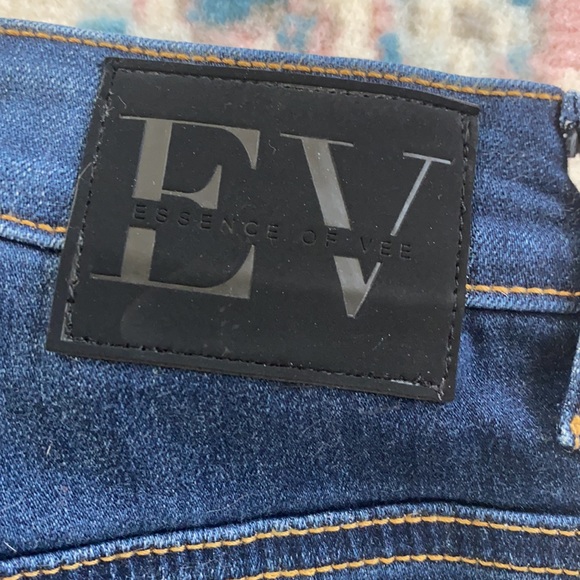 Beautiful stretchy denim - Picture 7 of 8